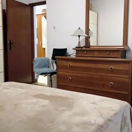 Tonka Apartment *