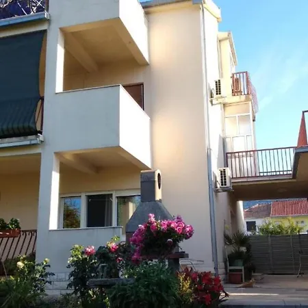 Apartment Tonka Kaštela